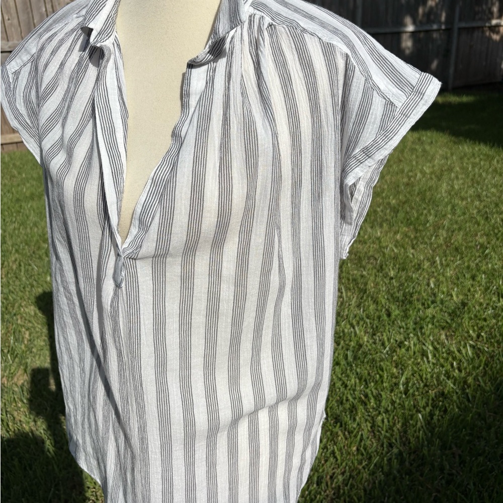 H&M Black and White Gauze Lightweight Striped Popover Blouse - Picture 3 of 5